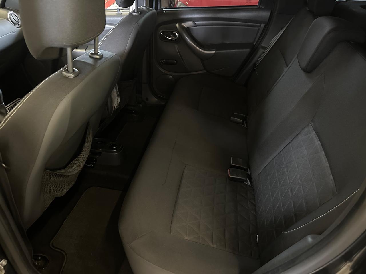 Dacia Duster 1.6 Benzina 4x2 GPL Lauréate