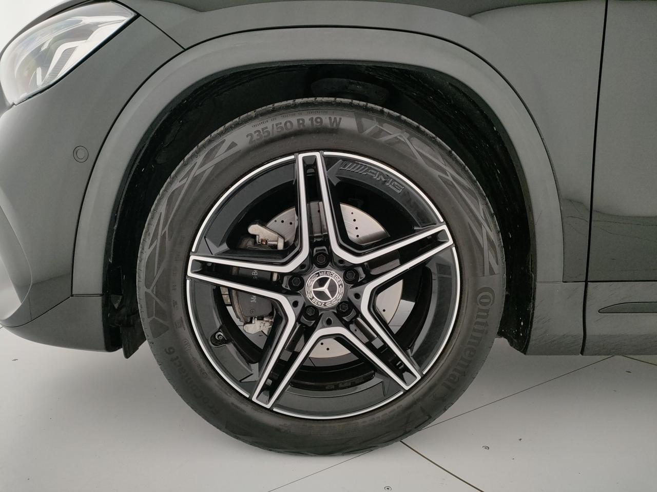 Mercedes-Benz GLA 200 d premium auto