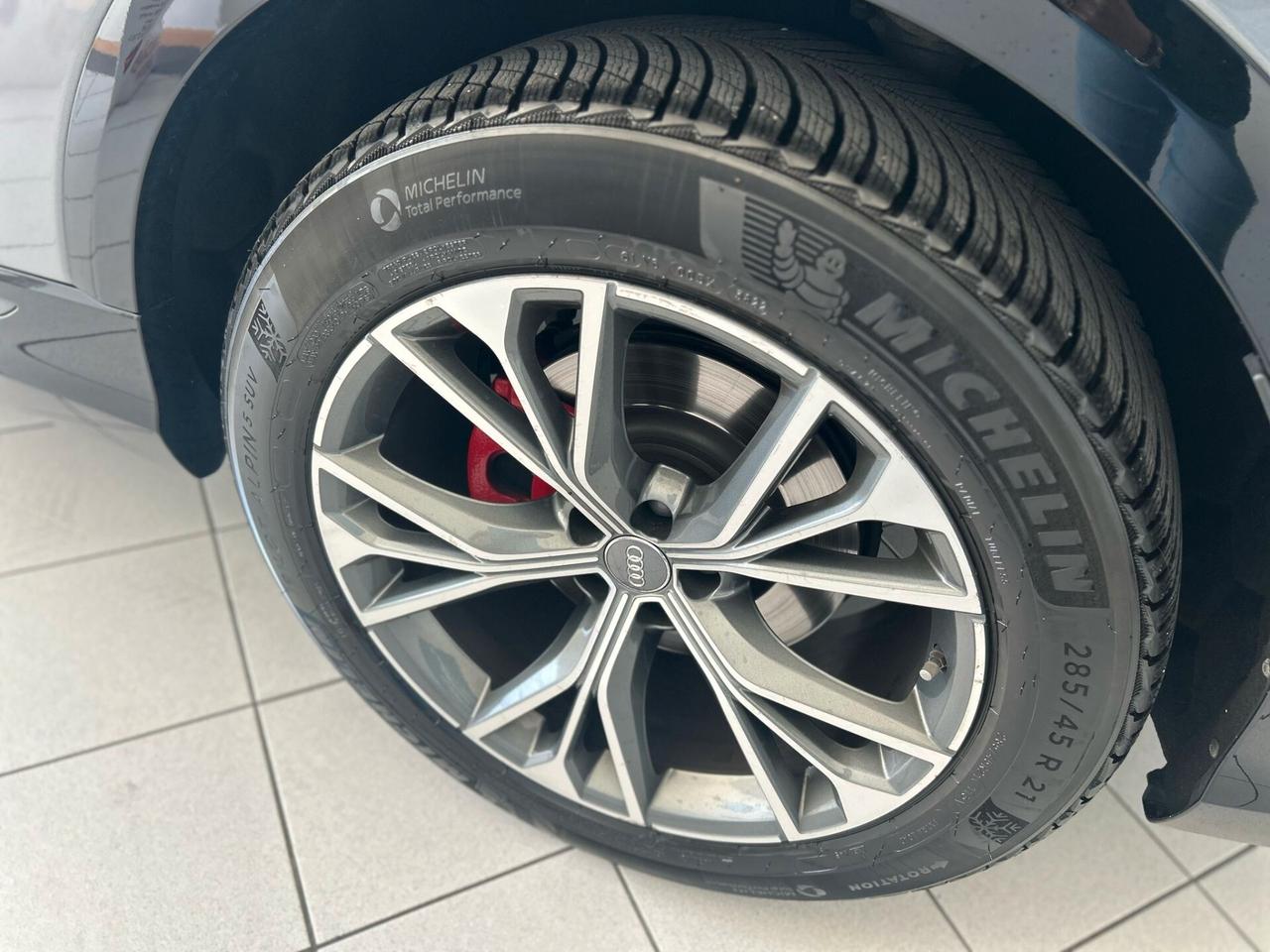 Audi Q8 50 TDI 286 CV quattro S LINE 2019