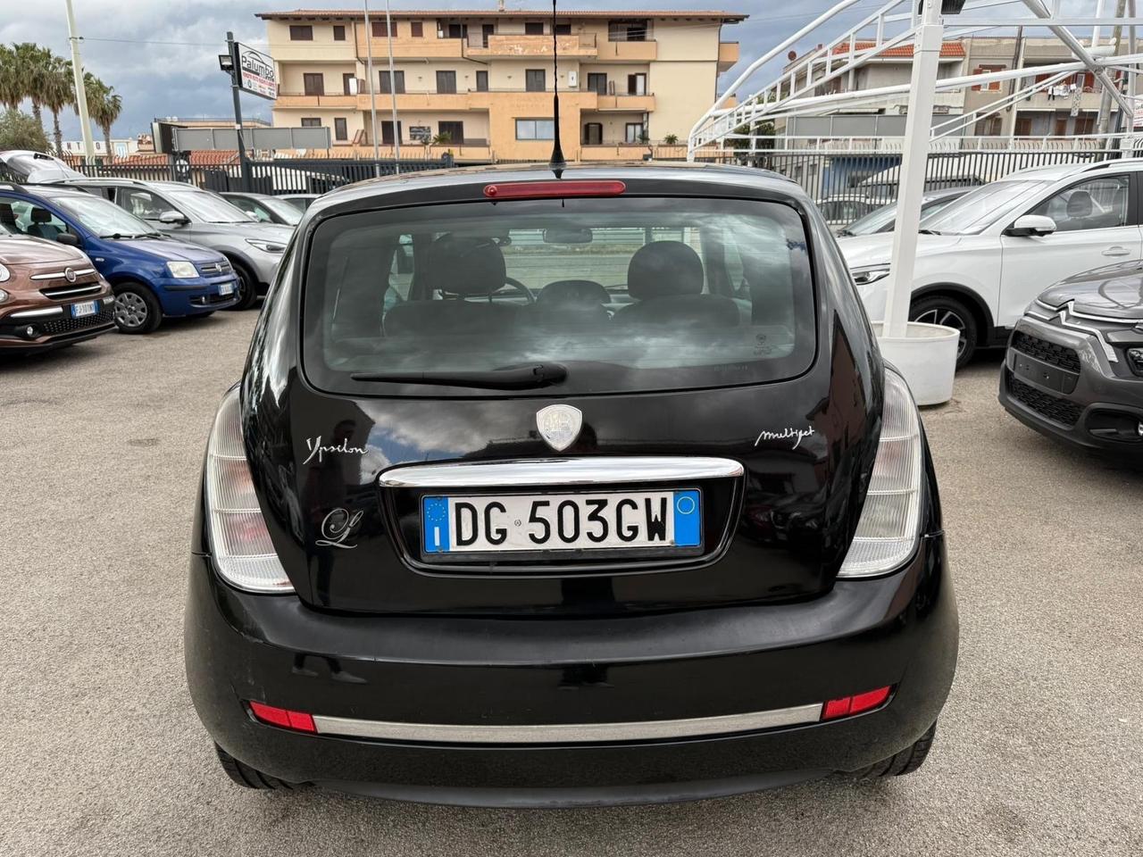 Lancia Ypsilon 1.3 MJT 90 CV Oro Bianco