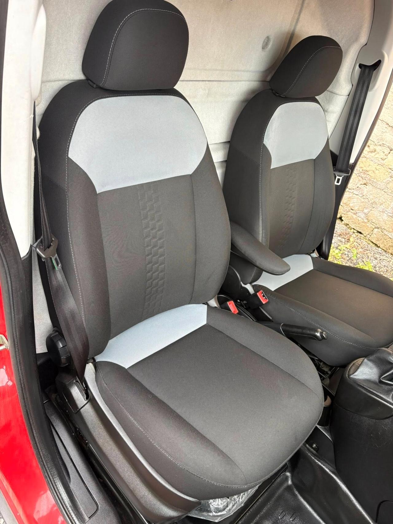 Fiat Fiorino 1.3 MJT 95CV Cargo Adventure