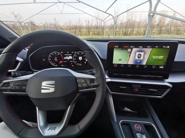 SEAT Leon 1.5 eTSI 150 CV DSG FR