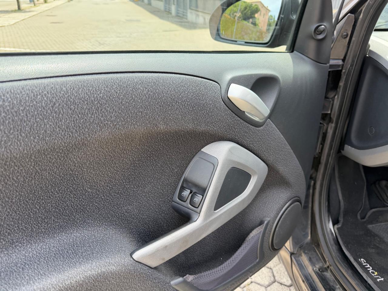 Smart Fortwo 1.0mhd 71cv km 49.000 - 2009 automatico