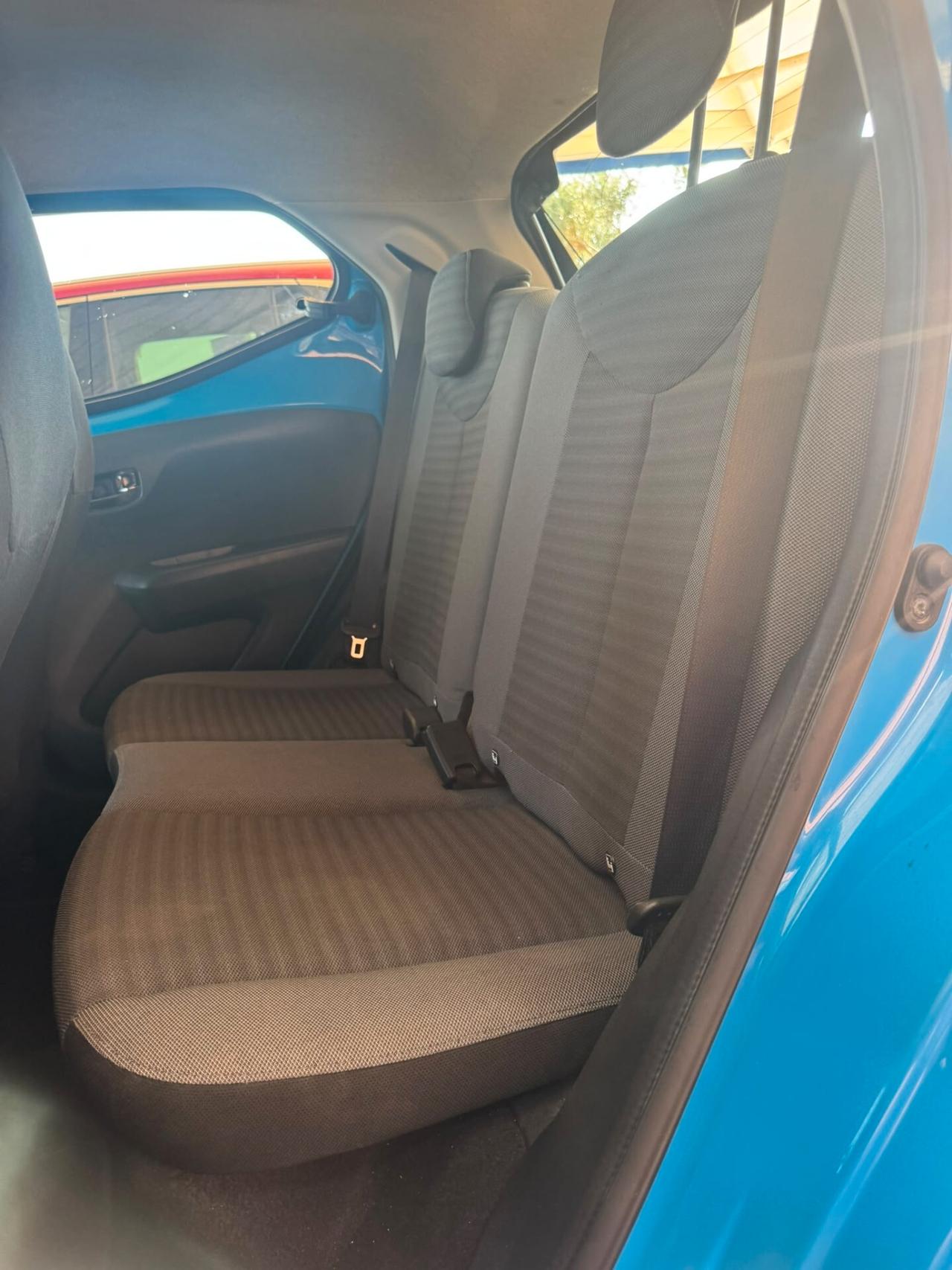 Toyota Aygo Connect 1.0 VVT-i 72 CV 5 porte x-play