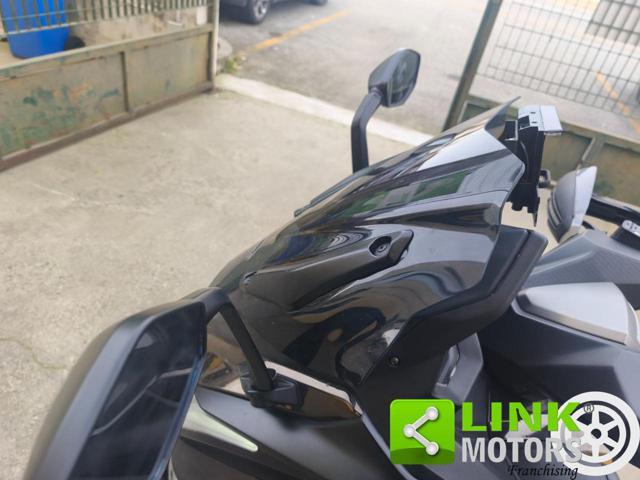 KYMCO AK 550 BLACK