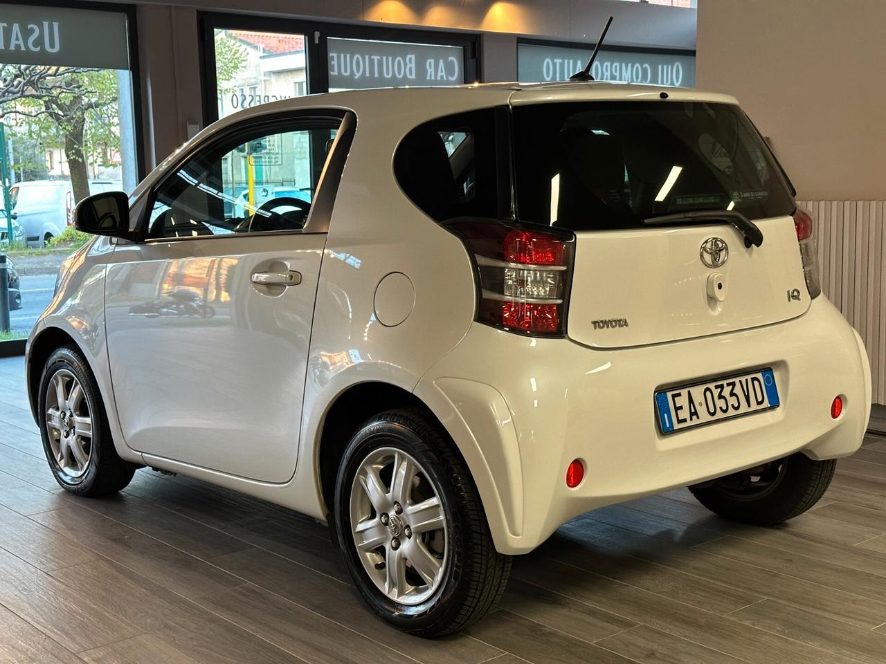 Toyota iQ 1.0 Sol