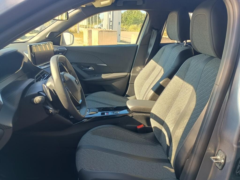 Peugeot 2008 1.5 BlueHDi 130cv EAT8 Allure