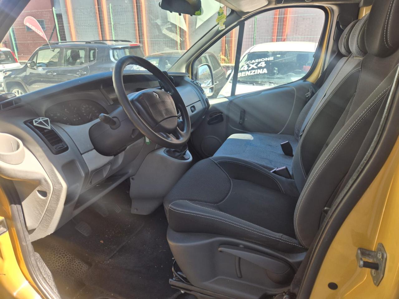 Renault Trafic T29 1.9 dCi 80CV PL