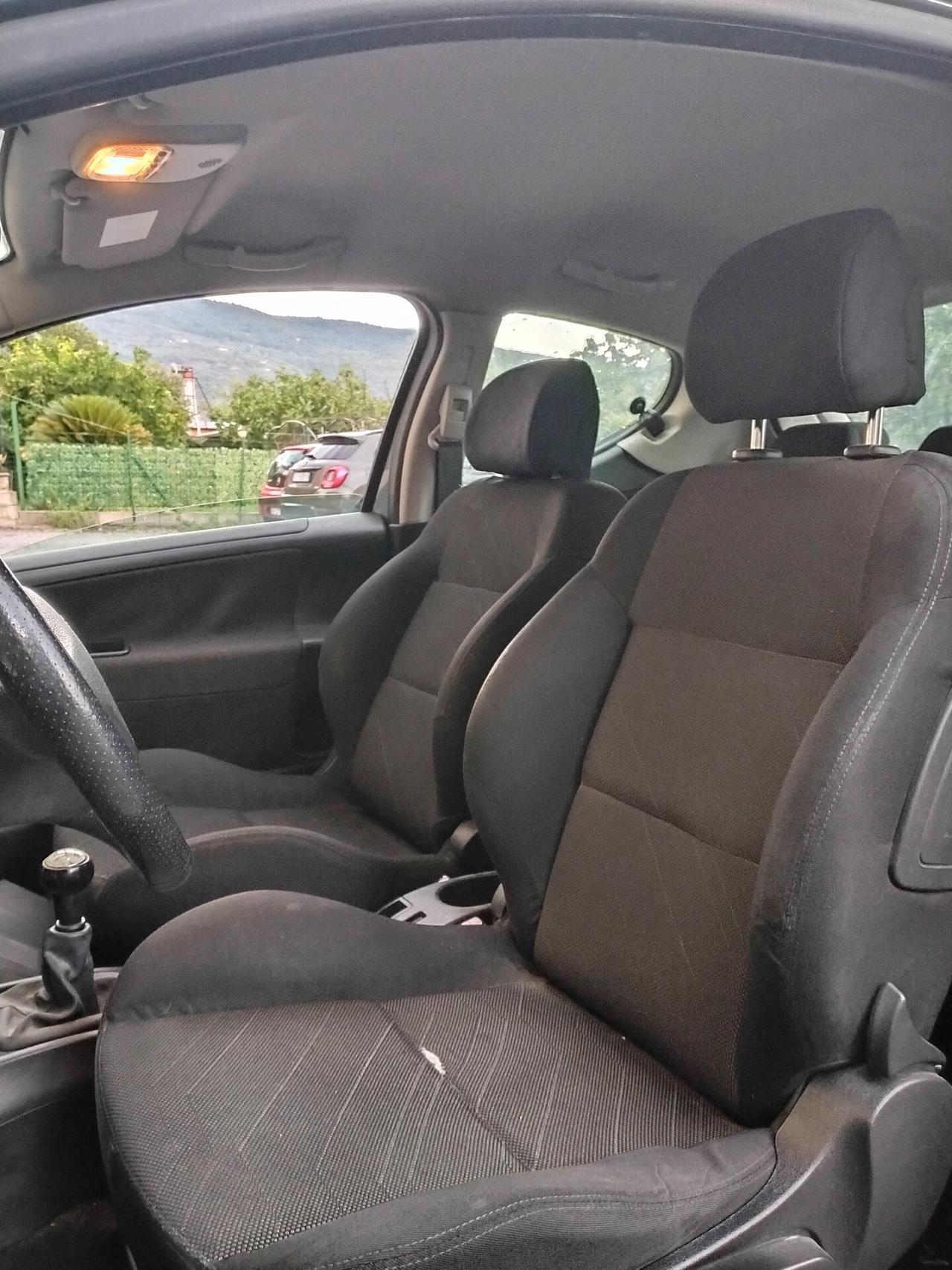 Peugeot 207 1.6 HDi 110CV 3p. XSI