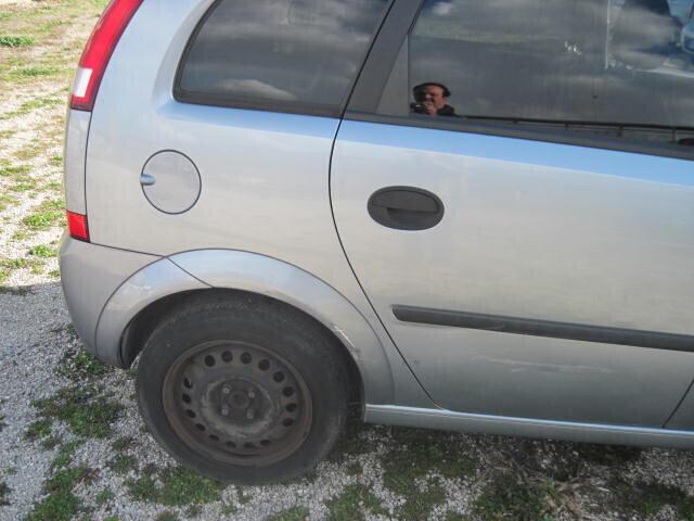 MERIVA 1.4 BENZINA 90 CV NEOPATENTATI