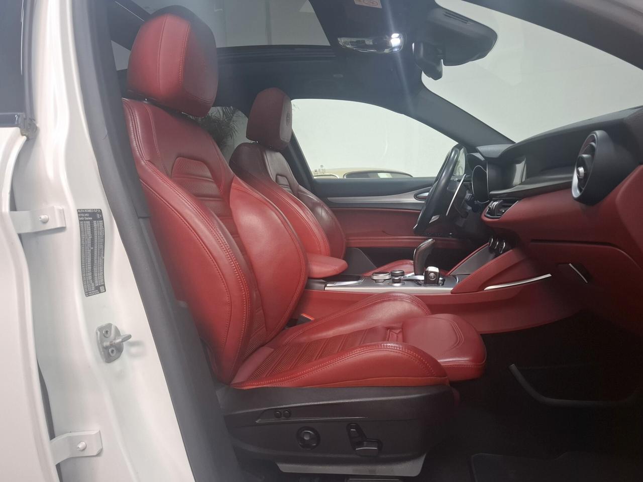 Alfa Romeo Stelvio 2.0 T Q4 Veloce 16V
