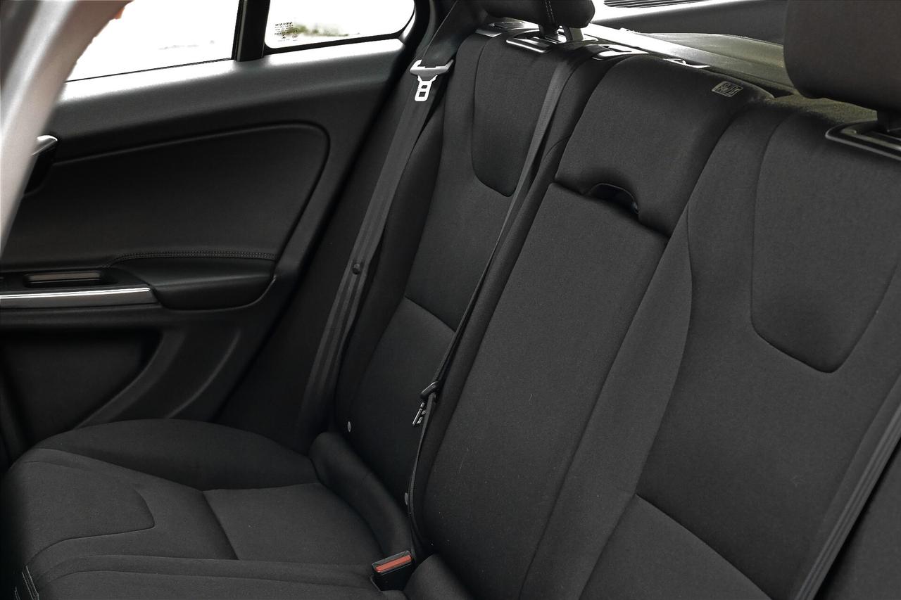 Volvo V60 D2 R-design