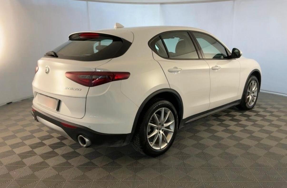 ALFA ROMEO STELVIO 2.2 TURBODIESEL 210 CV AT8 Q4 LUSSO