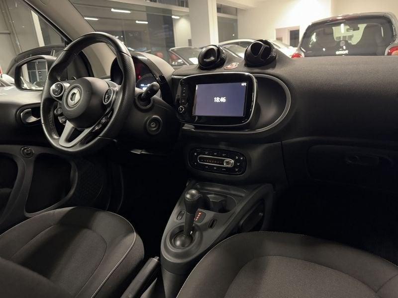 smart fortwo 90 0.9 Turbo twinamic Berlin black