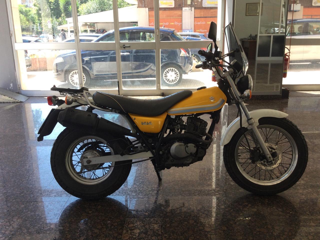 Suzuki RV 125 VanVan