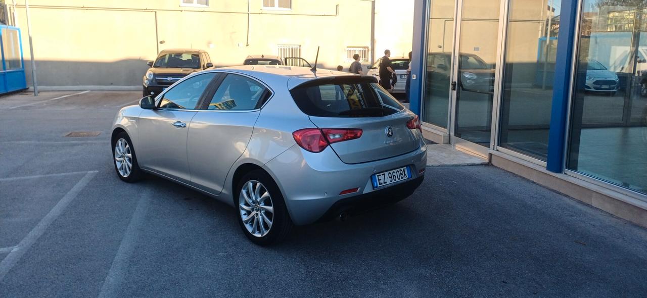 Alfa Romeo Giulietta 1.6 JTDm-2 105 CV Exclusive