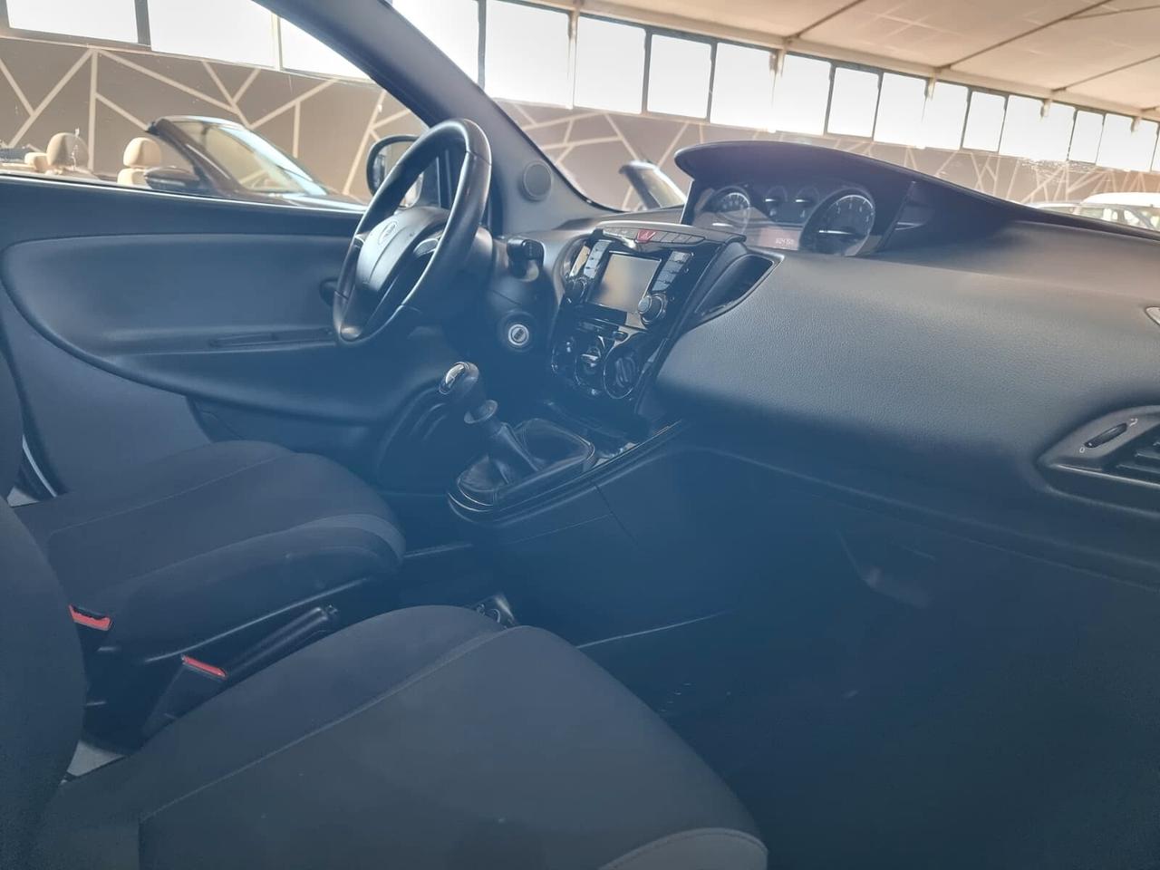 Lancia - Ypsilon1.2 Platinum 69cv my16 GPL NEOPATENTATI