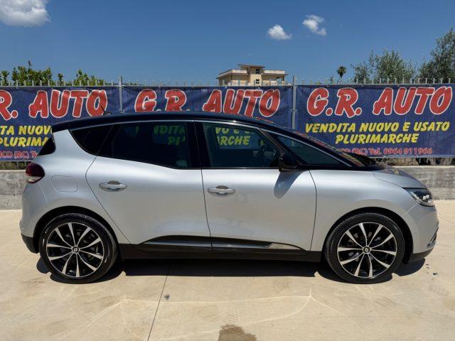RENAULT Scenic ENERGY INITIALE PARIS