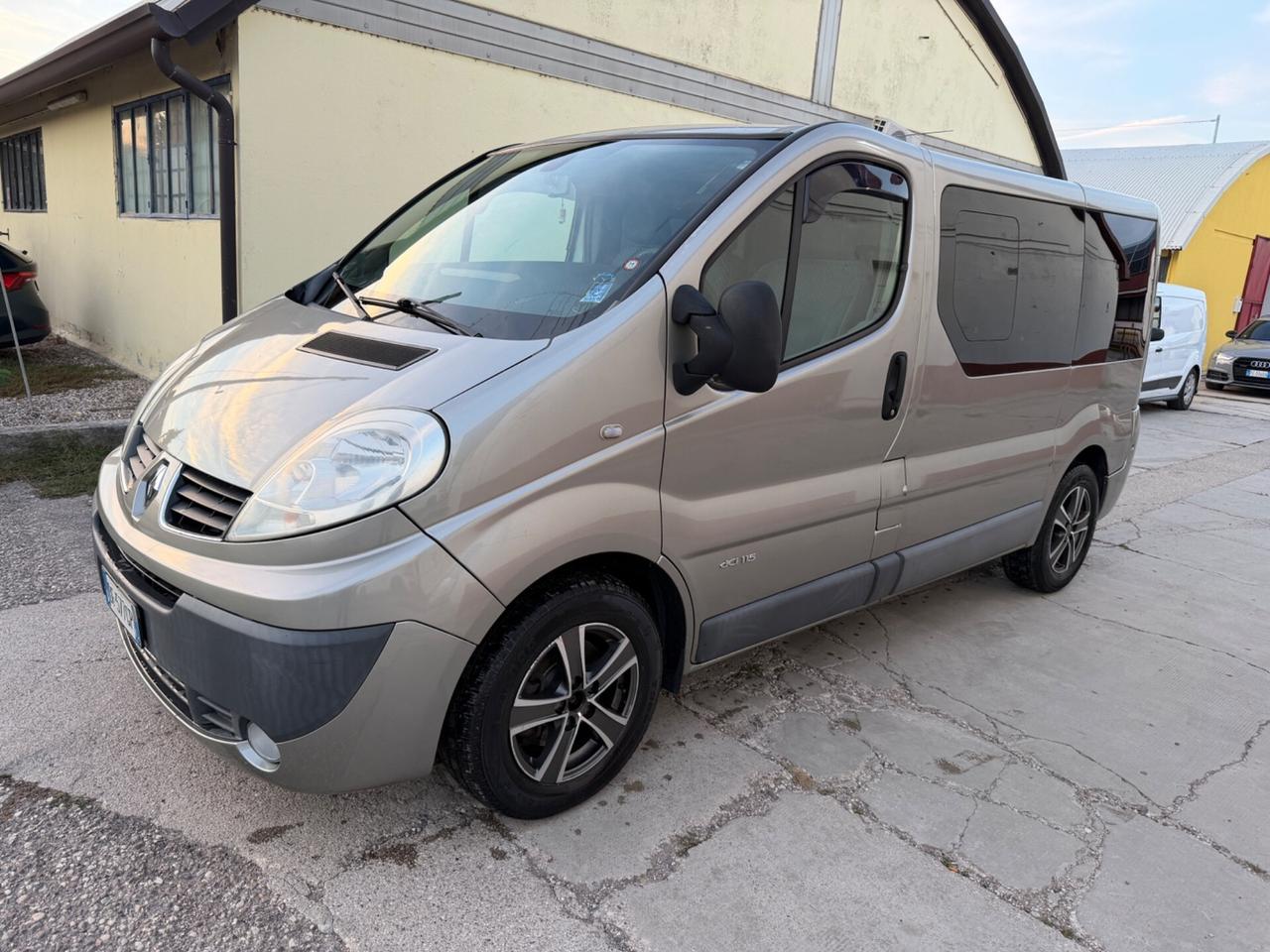 Renault Trafic 2.0 dCi/115 Cv 9 Posti Clima Gancio T.