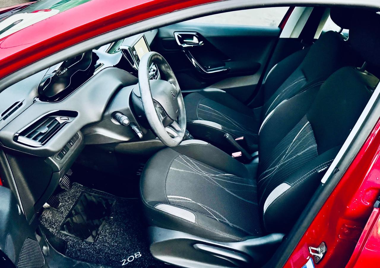 Peugeot 208 1.4 HDi 68 CV 5 porte Allure