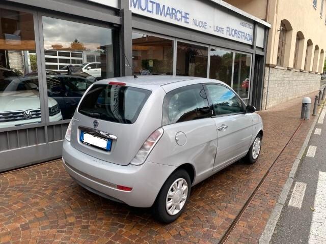 Lancia Ypsilon 1.2 Argento