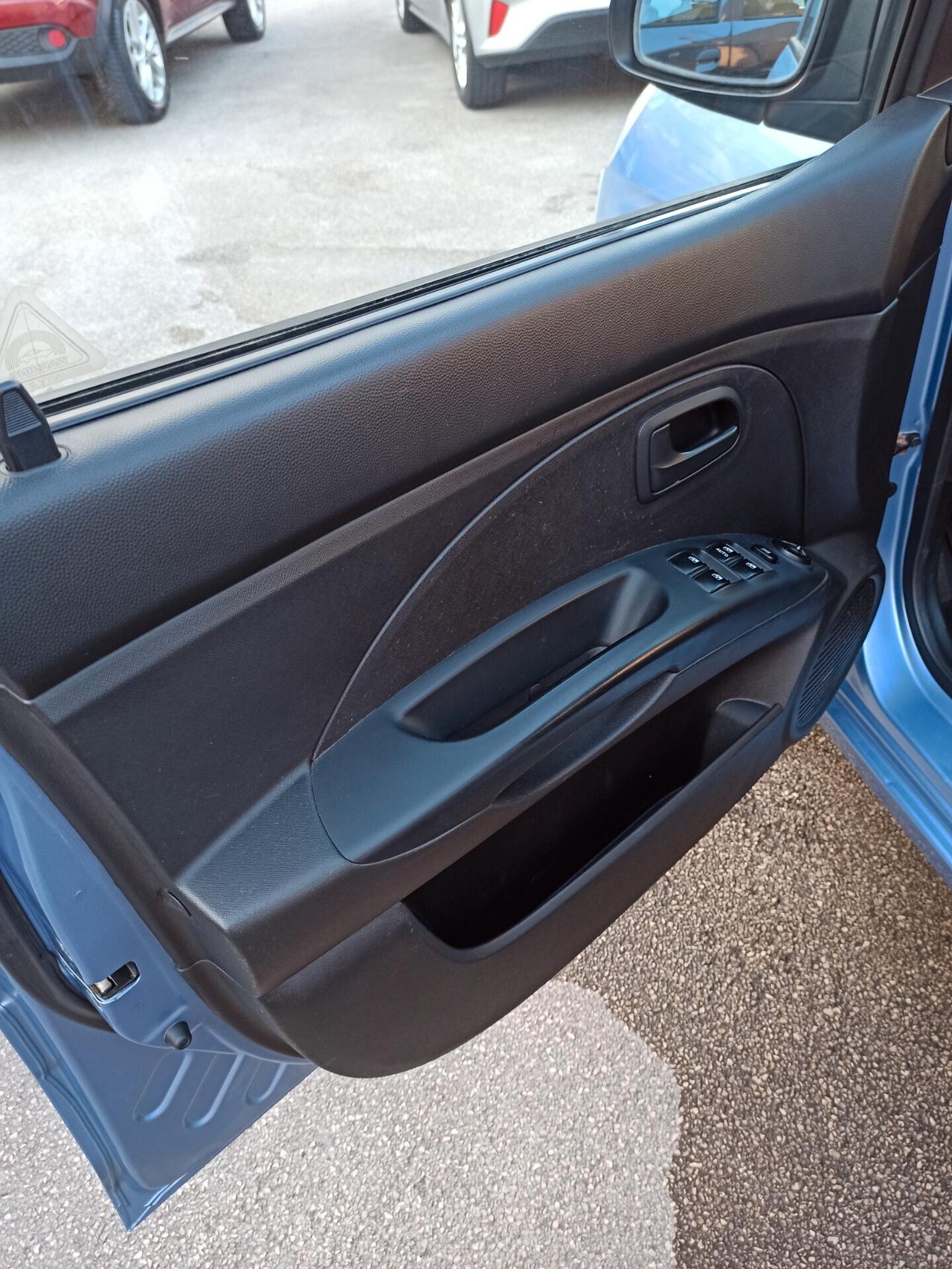Kia Picanto 1.1 12V Trendy Bi-Fuel Automatica