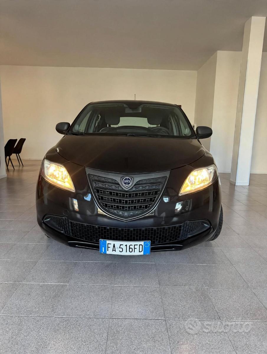 Lancia ypsilon.1.2 Elefantino 86.700