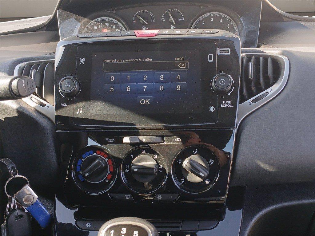 LANCIA Ypsilon 1.0 firefly hybrid Gold s&s 70cv del 2021