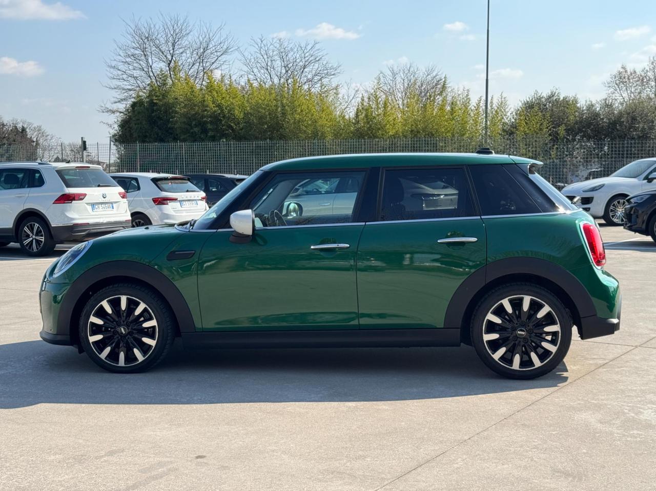 Mini 5 Porte One Essential 1.5 Twin Power Turbo 102cv Steptronic