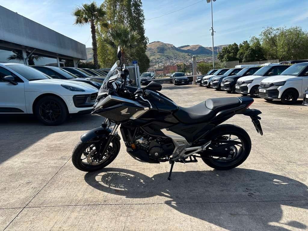 Honda NC 750 2025 / KM 12.000 Tua a solo 69 Euro al mese