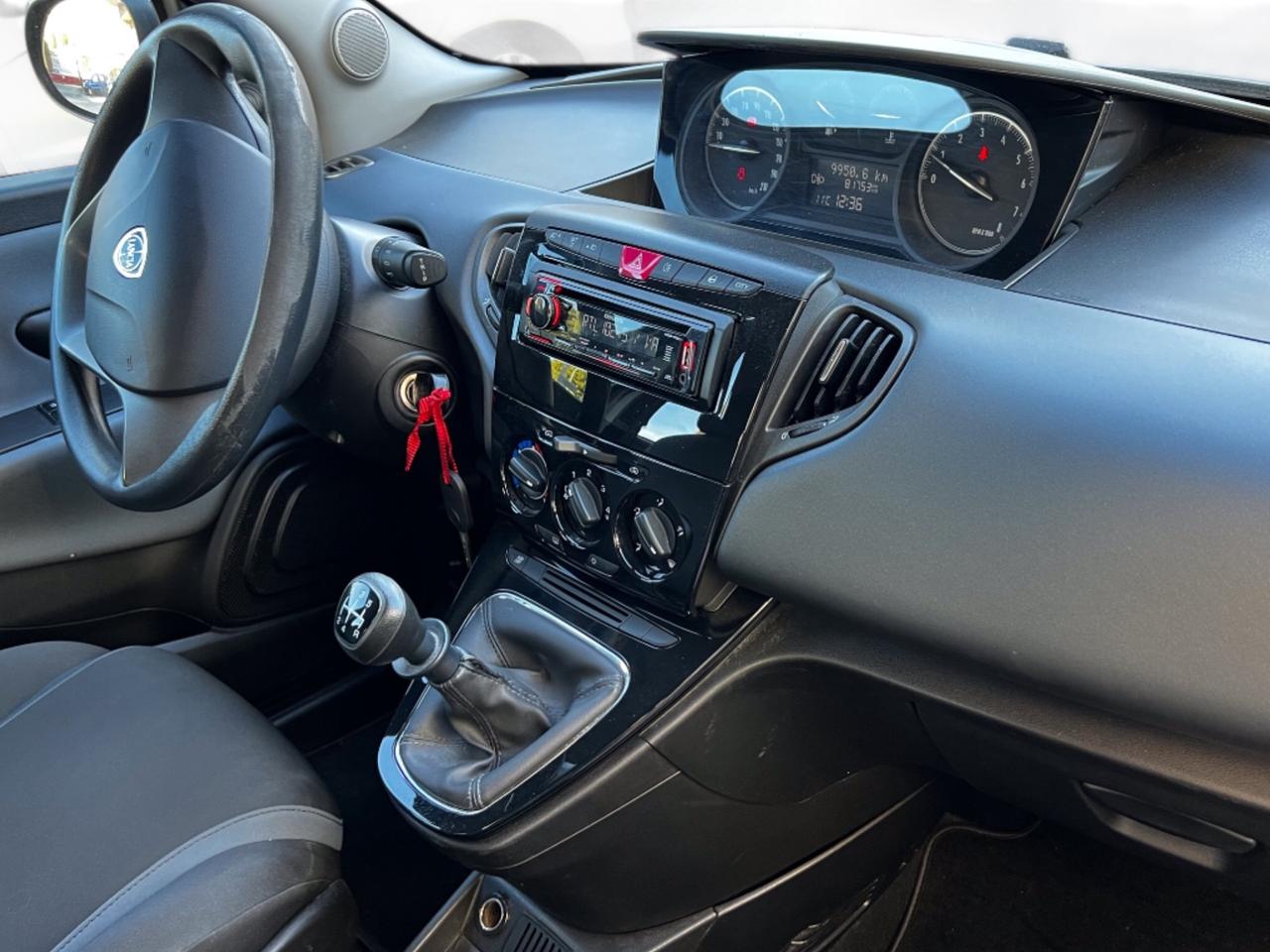 Lancia Ypsilon 1.2 69 CV 5 porte S&S Platinum Perfetta Ok Neopatentati