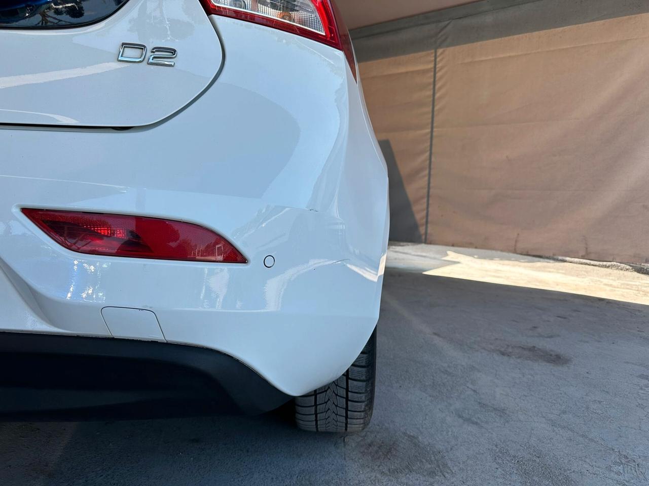 Volvo V40 D2 R-design Momentum