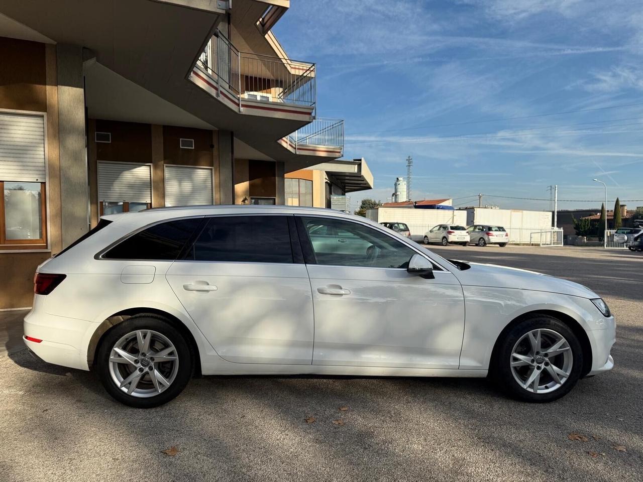 Audi A4 2.0 TDI 150 CV ultra - Automatica