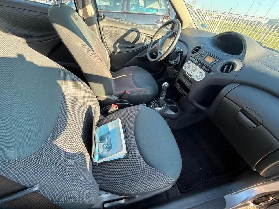 Toyota Yaris 1.4 tdi D-4D cat 5 porte