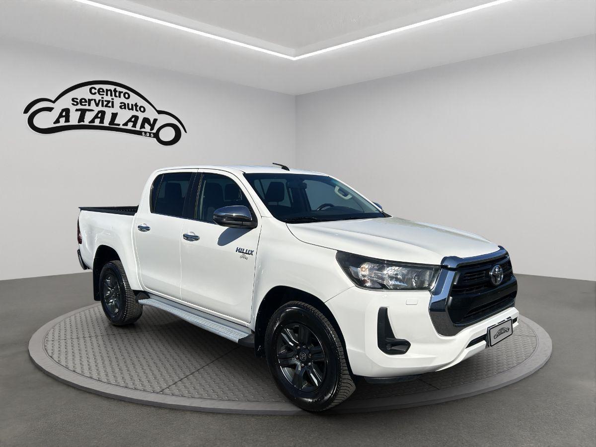 TOYOTA - Hilux 2.4 d-4d 4x4 EXECUTIVE TELECAMERA