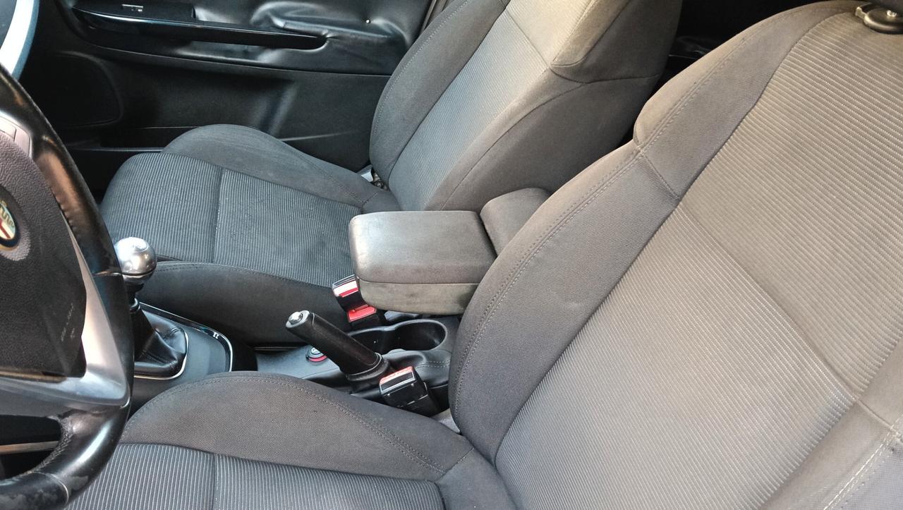 ALFA ROMEO GIULIETTA 1.6 MTJ-2011