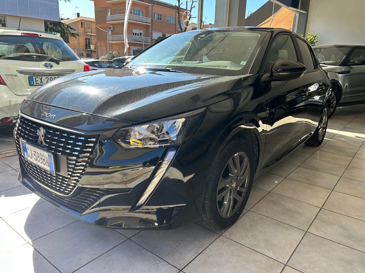 Peugeot 208 1.2 5p. Allure 05/2022 “ NEOPATENTATI “