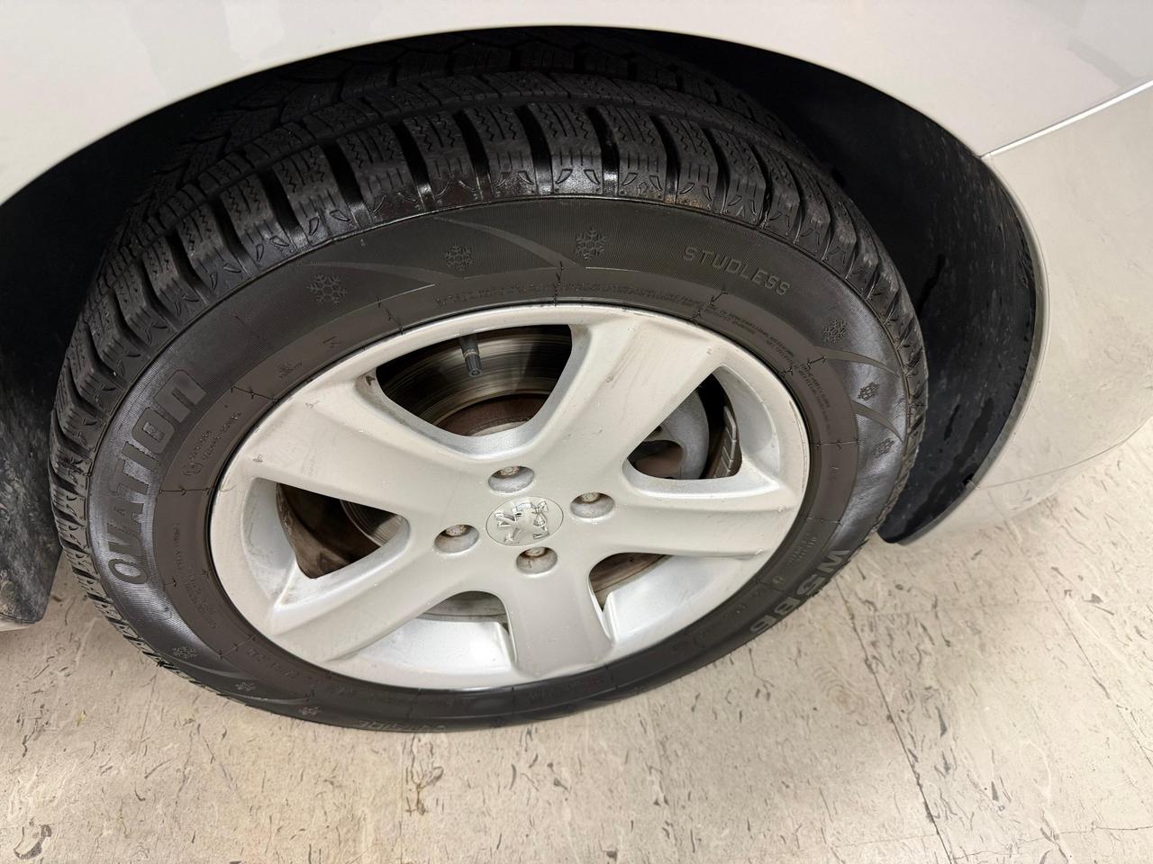 Peugeot 5008 1.6 HDi 112CV Business 7 POSTI