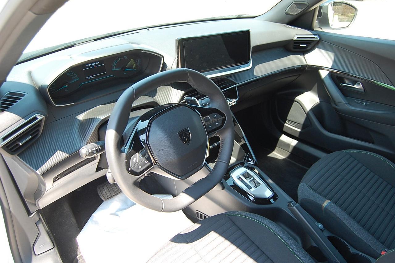 Peugeot 2008 Hybrid 136 e-DCS6 Active