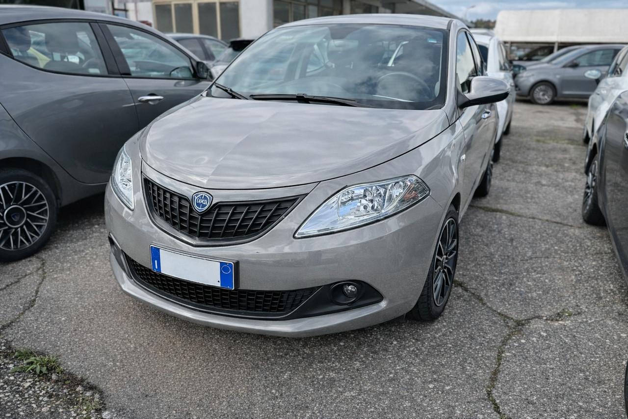 LANCIA Ypsilon III 2021 - Ypsilon 1.0 firefly hybrid Silver s&s 70cv