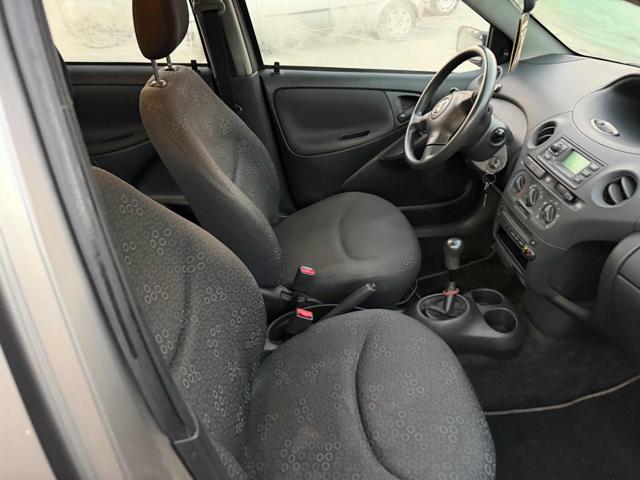 TOYOTA Yaris 1.4 tdi D-4D cat 5p senza nessun lavoro da fare