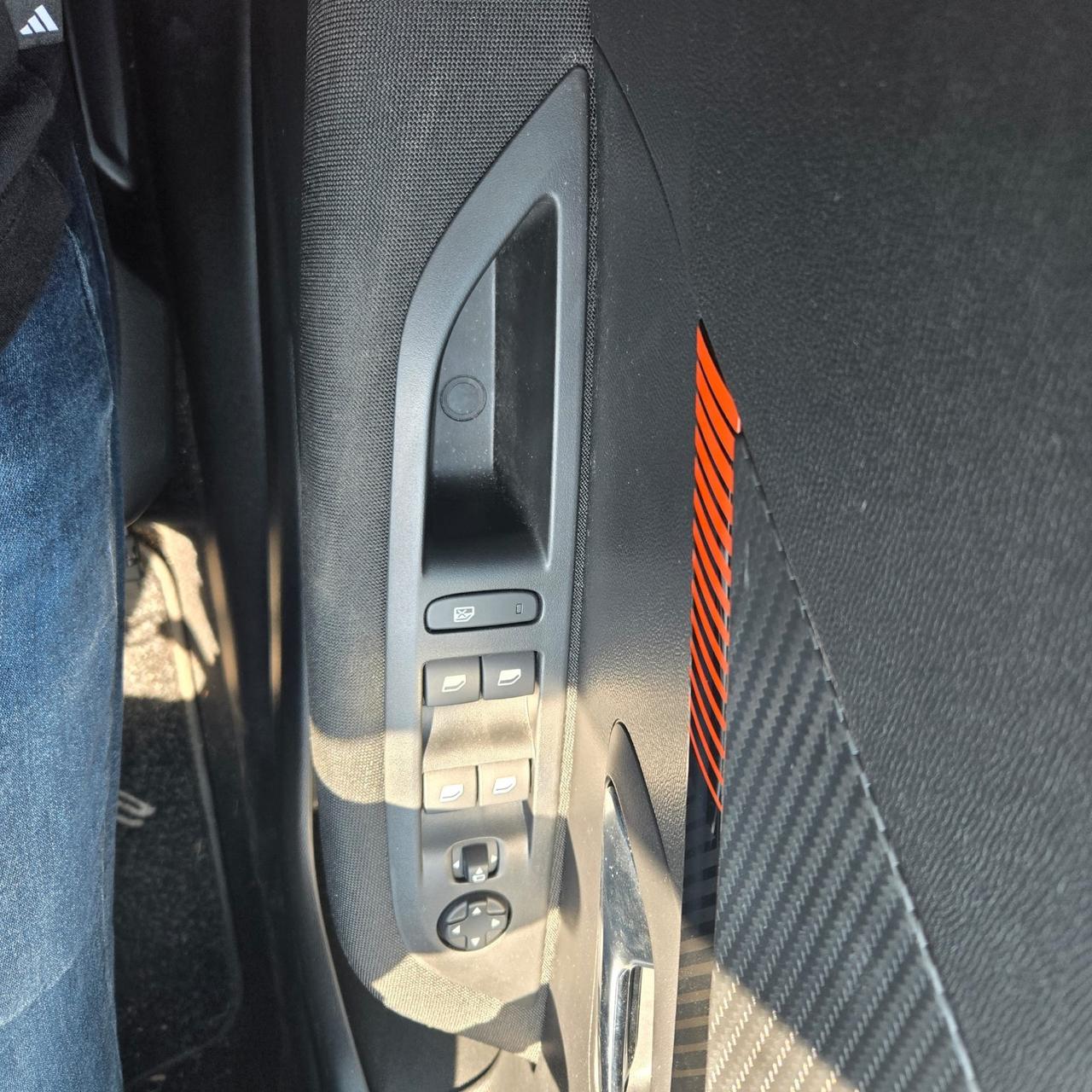 Peugeot 208 PureTech 100 Stop&Start 5 porte Allure