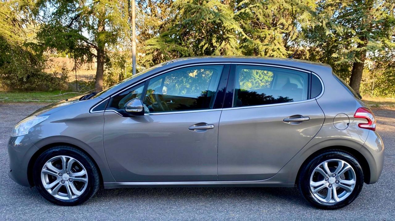 Peugeot 208 1.2 VTi 82 CV 5 porte Allure