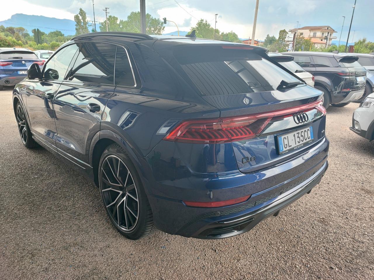 Audi Q8 55 TFSI quattro tiptronic Sline Plus