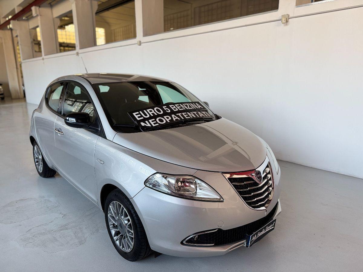 LANCIA - Ypsilon - 1.2 69 CV 5 porte Platinum