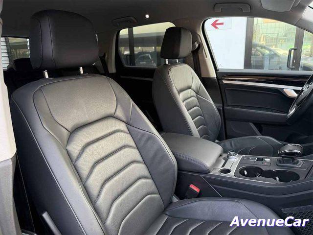 VOLKSWAGEN Touareg 3.0 tdi Black Style tiptronic TELECAMERA CARPLAY