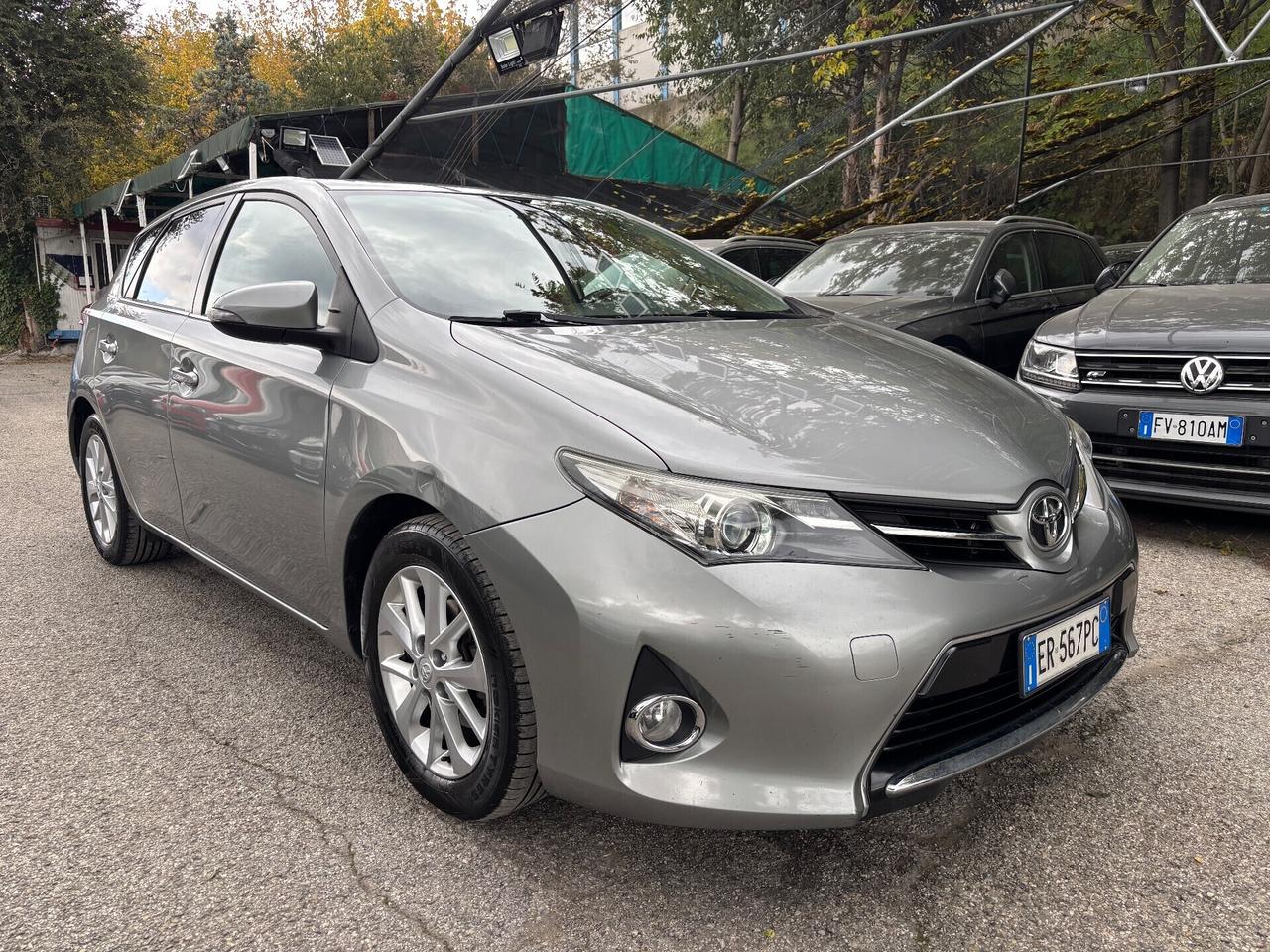 Toyota Auris 1.4 D-4D 5 porte ok neopatentati