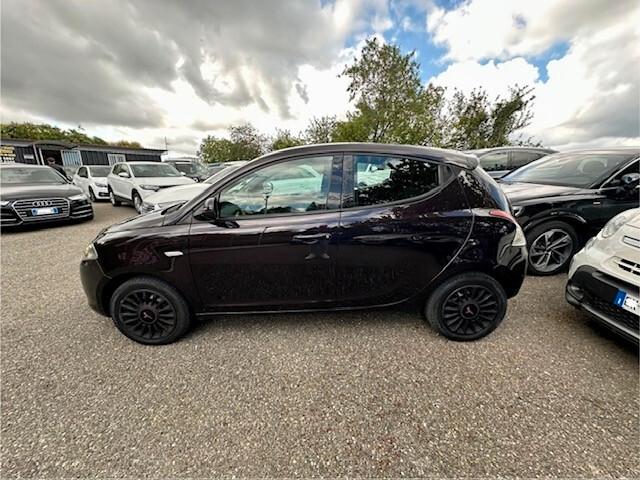 Lancia Ypsilon 1.2 69 CV 5 porte Elefantino