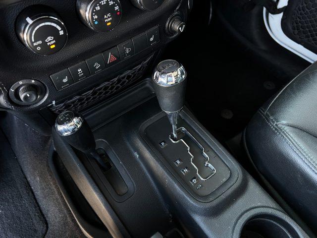 JEEP Wrangler Unlimited 2.8 CRD DPF Sahara Auto