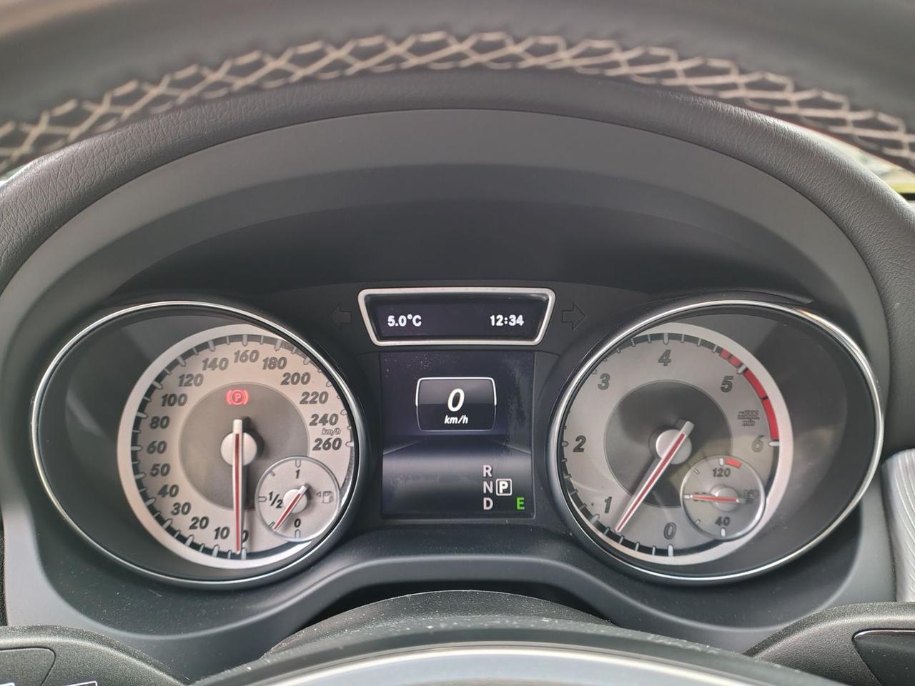 Mercedes-Benz GLA 220 CDI SPORT 4 MATIC AUTO #9122